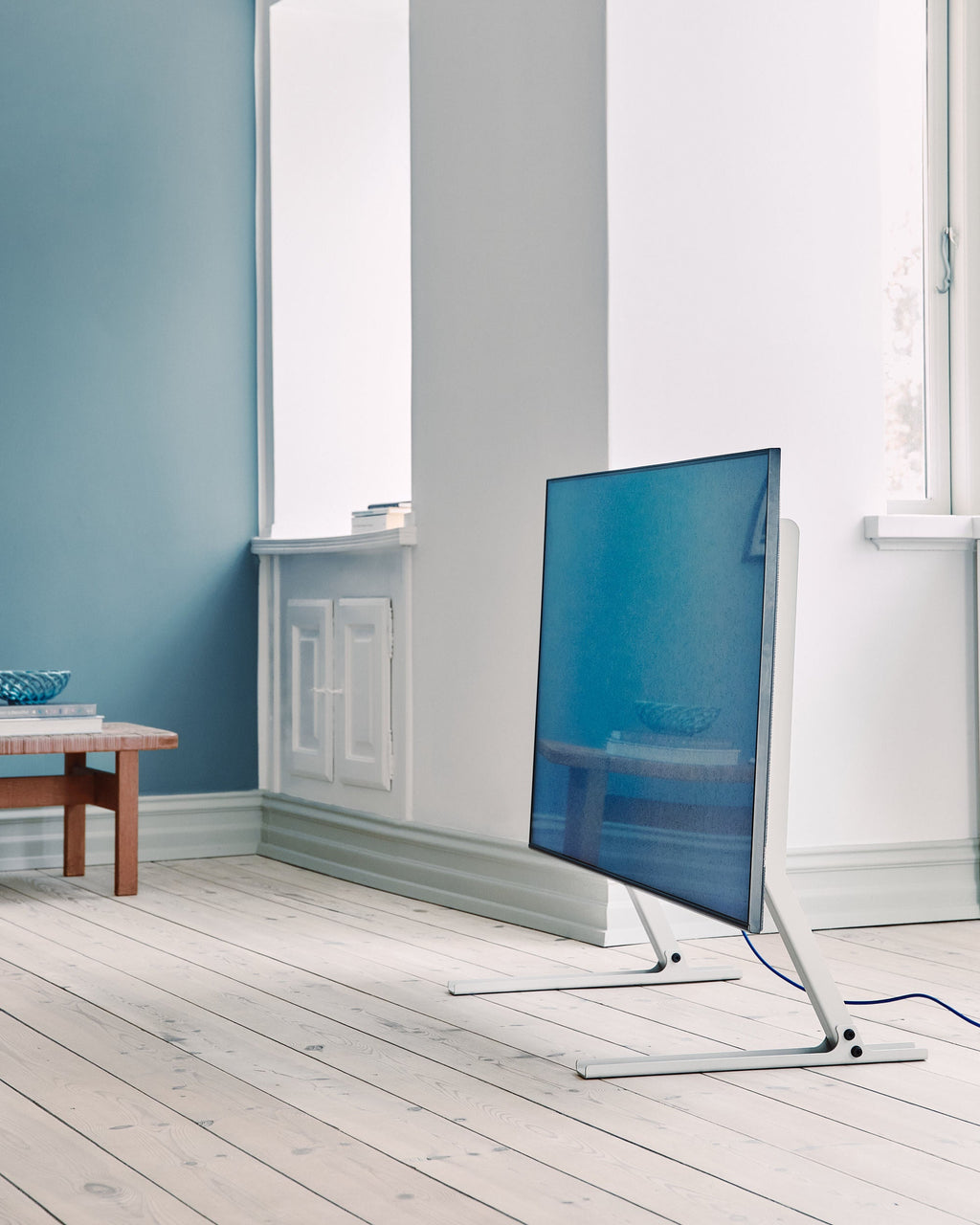 Pedestal Bendy Low Stand TV Stands 001 Charcoal