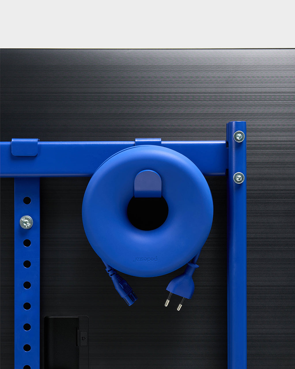Pedestal Cable Bagel Cable Managers 006 Ultra Marine