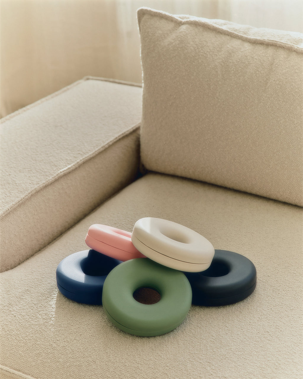Pedestal Cable Bagel Cable Managers 019 Mossy Green
