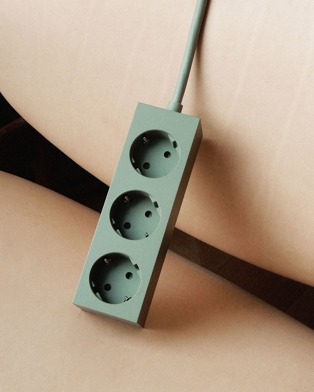 Pedestal Power Bar 2 meters Power Bar 019 Mossy Green
